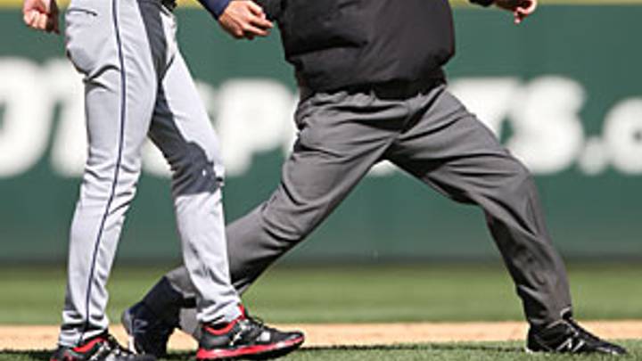 Porter in as Astros manager, Acta out in Cleveland