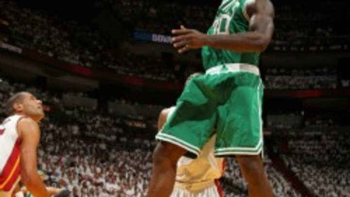 Celtics, Brandon Bass reach three-year deal
