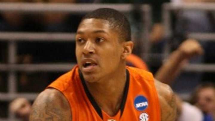 Report: Thunder may be trying to trade up to get Florida guard Bradley Beal