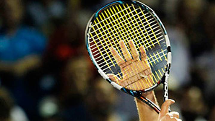 Roddick stuns Federer; Azarenka keeps streak alive at Sony Ericsson Roddick stuns Federer; Azarenka keeps streak alive at Sony Ericsson