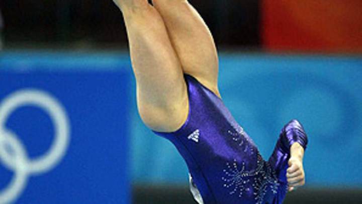 Gold slips from Johnson's grasp at last possible minute Gold slips from Johnson's grasp at last possible minute