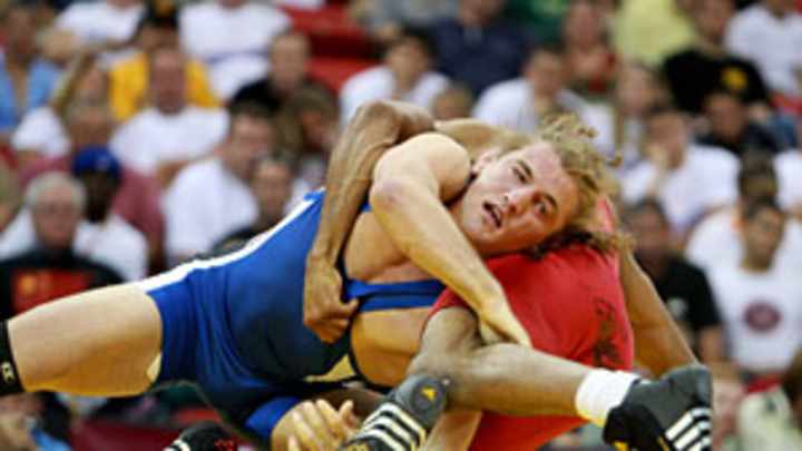 Bellator champ Askren proving them wrong