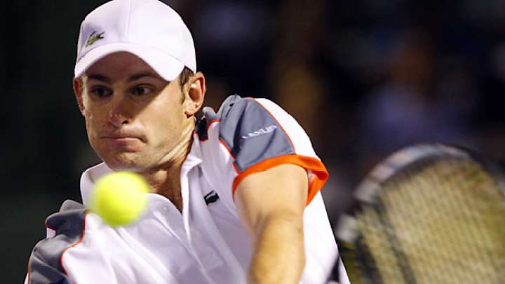 Roddick Defeats Federer