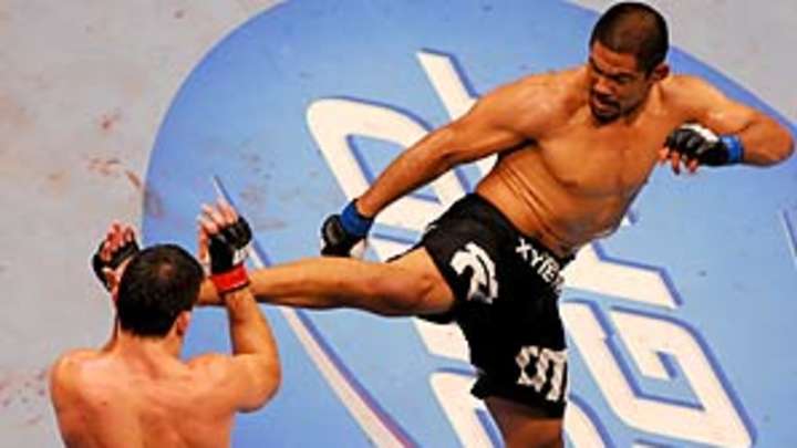 Munoz happy to be headliner for UFC 138