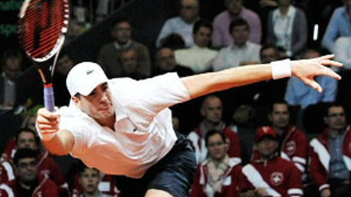 Roland Garros the U.S.' kryptonite, but Isner, Serena provide hope Roland Garros the U.S.' kryptonite, but Isner, Serena provide hope