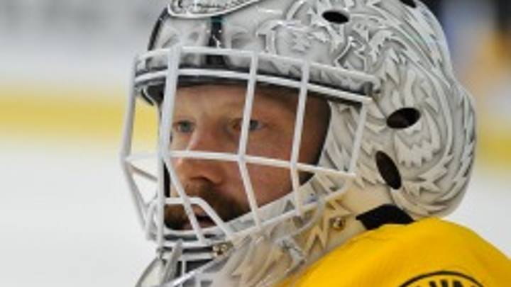 Bruins goalie Tim Thomas waves no-trade clause Bruins goalie Tim Thomas waves no-trade clause