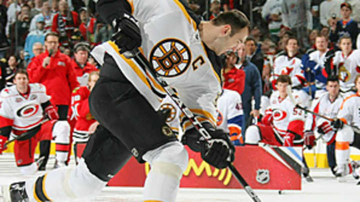 Bruins' Chara shines brightest at All-Star SuperSkills competition