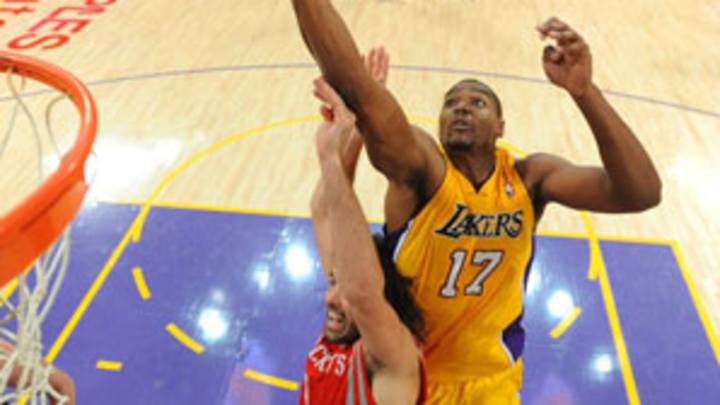 Like he always wanted, Lakers Bynum finally has pressure on him Like he always wanted, Lakers Bynum finally has pressure on him