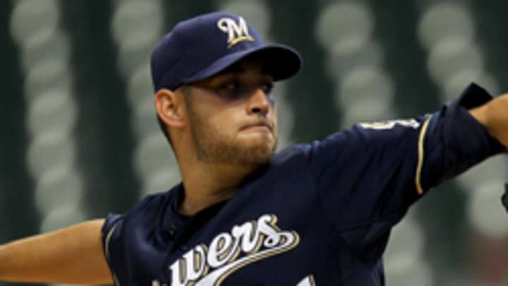 Milwaukee Brewers pitcher Marco Estrada out 3 to 4 starts