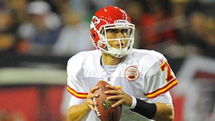 Chiefs, Rams players lend hand to tornado recovery effort in Joplin