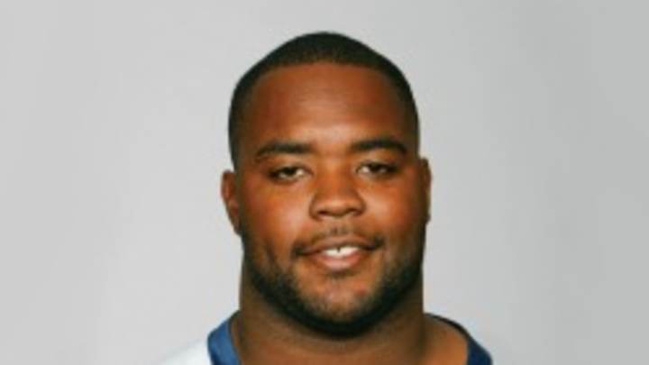 Broncos Ty Warren re-tears triceps, likely done for year Broncos Ty Warren re-tears triceps, likely done for year