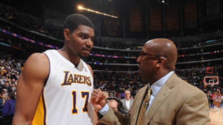 Lakers' Brown deserves applause for first year as Jackson's successor Lakers' Brown deserves applause for first year as Jackson's successor
