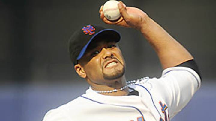 Mets ace Santana to have elbow surgery, will miss rest of season
