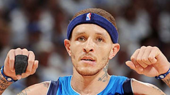 Mavericks suspend Delonte West; frustrated West responds on Twitter Mavericks suspend Delonte West; frustrated West responds on Twitter