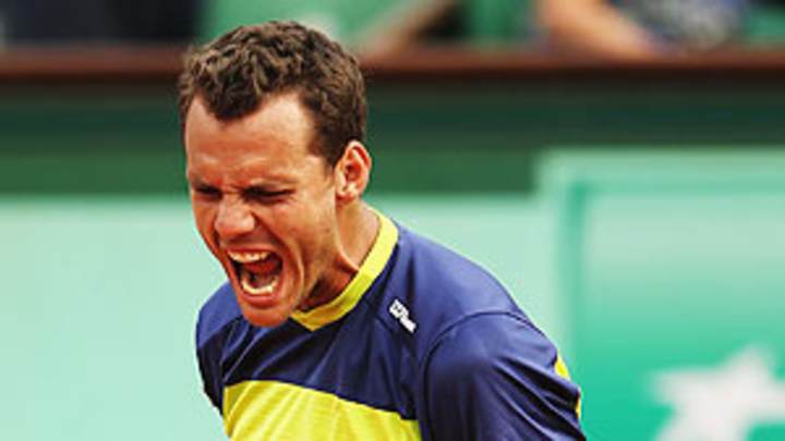 French Open Day 5: Paul-Henri Mathieu outlasts John Isner, finds redemption