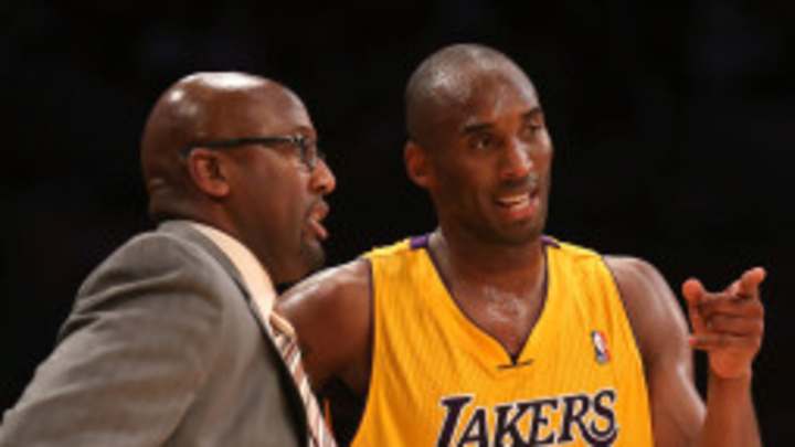 Mike Brown has support of front office despite Lakers' worst start since 1993