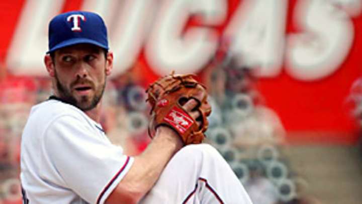 Five Cuts: Lee's rest bad news for NL, Lewis' gem, more analysis