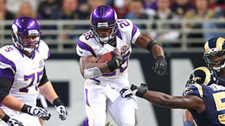 Adrian Peterson closes in on Eric Dickerson's record to keep Vikes in hunt