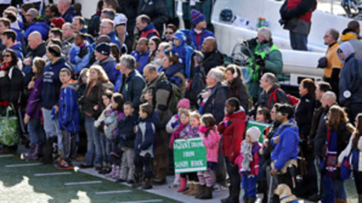 Giants-Eagles welcome 400 from Newtown tragedy