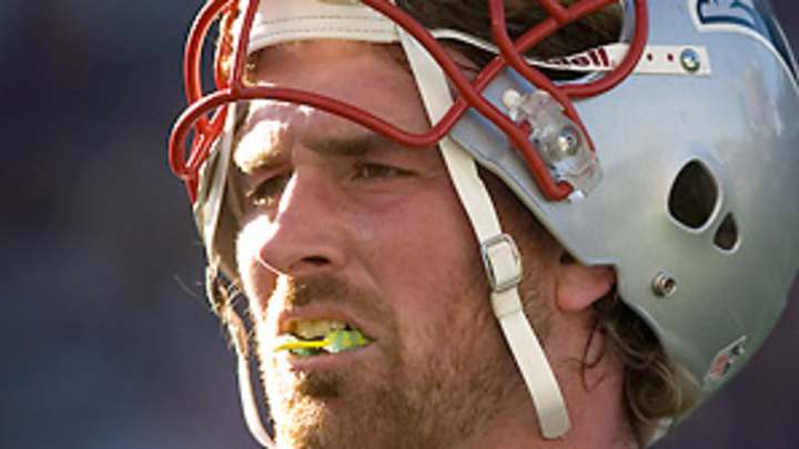 Matt Light, Sebastian Vollmer ready to go on Patriots' O-line