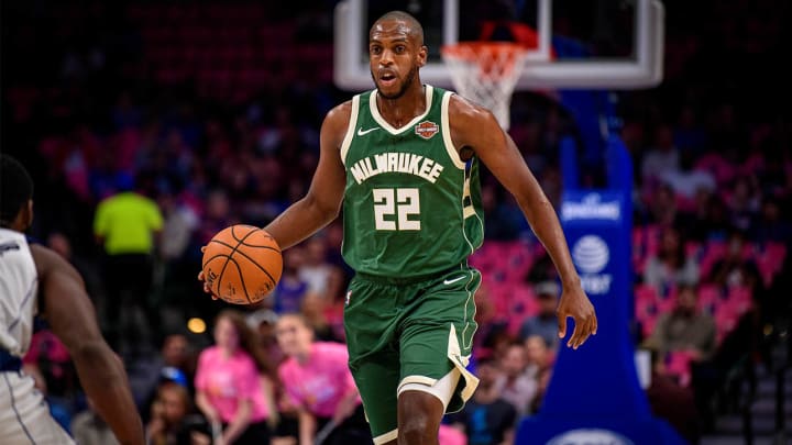Bucks’ Khris Middleton to Miss Time After Wrist Surgery, per Report Bucks’ Khris Middleton to Miss Time After Wrist Surgery, per Report