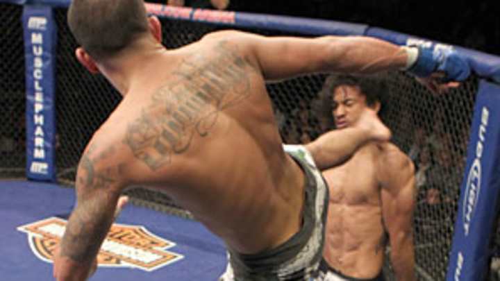 UFC 144 fighters Henderson, Pettis forever linked by 'Showtime Kick'