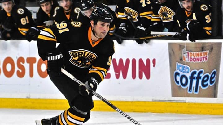 Savard's status, van Riemsdyk's deal, Capital critics, Beliveau's B-day, and more