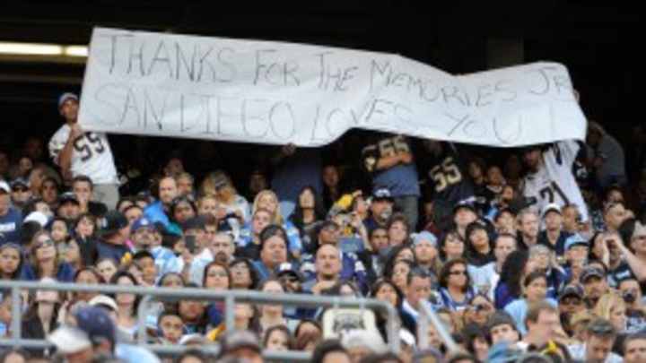 Chargers to retire Junior Seau's number at home opener vs Titans but game faces blackout