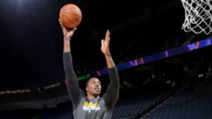 Lakers center Dwight Howard reveals nerve damage, said leg felt "dead" Lakers center Dwight Howard reveals nerve damage, said leg felt "dead"