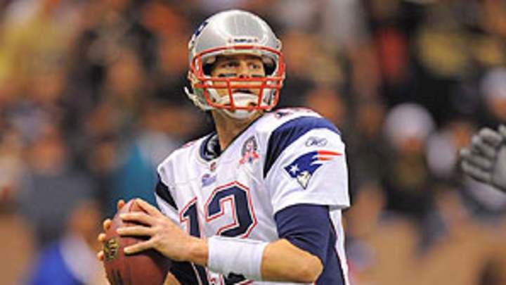 Tom Brady emerges from shadows of offseason; Brian Cushing stigma Tom Brady emerges from shadows of offseason; Brian Cushing stigma