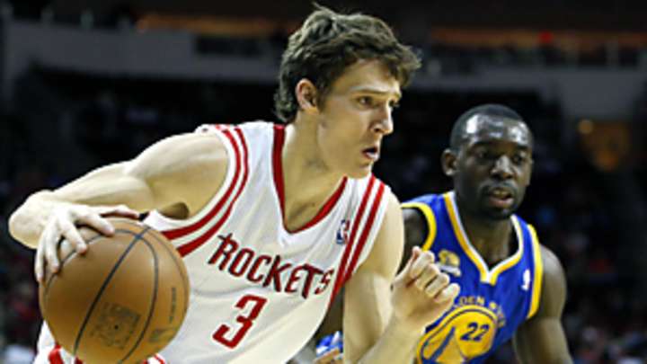 Source: Suns continue rebuilding, agree to terms with guard Dragic Source: Suns continue rebuilding, agree to terms with guard Dragic