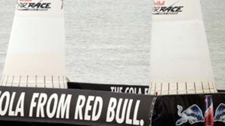 The exhilarating -- and highly dangerous -- sport of air racing The exhilarating -- and highly dangerous -- sport of air racing