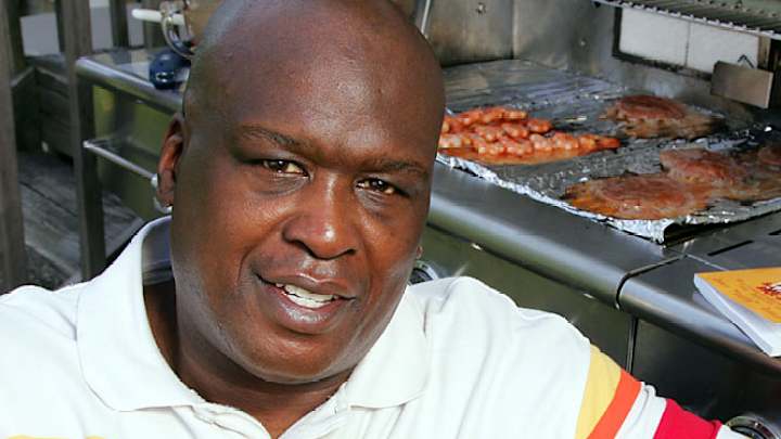 Celebrity Picks for Mayweather-Marquez