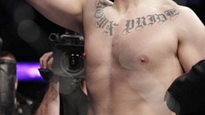 Velasquez's title shocker opens UFC to Hispanic market, more mail