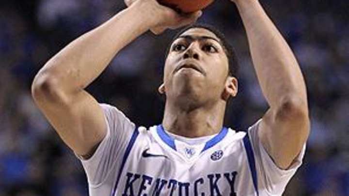 Entering Final Four, all the pressure is on young favorite Kentucky