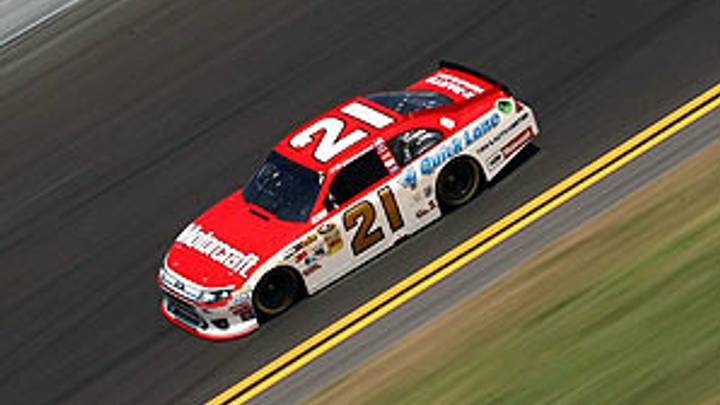 Drivers avoid pack, play it safe at Friday's Daytona 500 practice Drivers avoid pack, play it safe at Friday's Daytona 500 practice