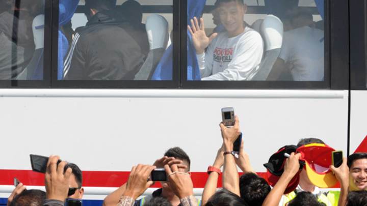 New York Knicks guard Jeremy Lin close to trademark on "Linsanity"