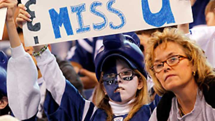 Colts owner: Manning could return in December