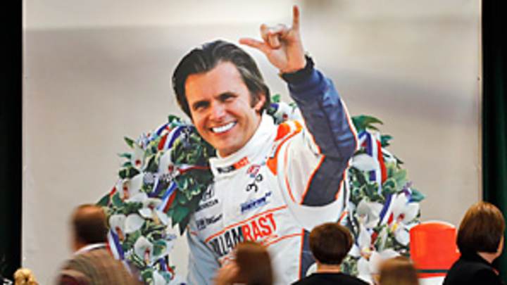 Emotions flow, Wheldon celebrated at ceremony in Indianapolis