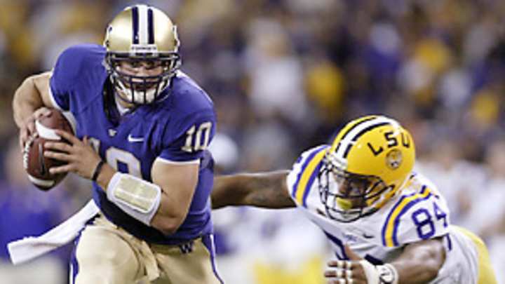 Multi-talented QB Locker helping Huskies return to relevance Multi-talented QB Locker helping Huskies return to relevance