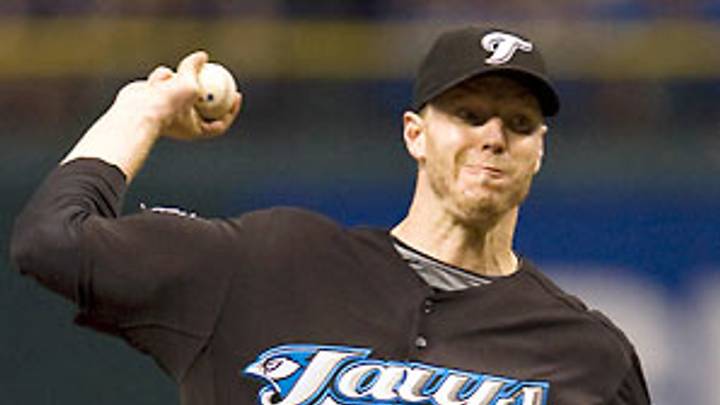 Yankees will inquire about Blue Jays ace Halladay