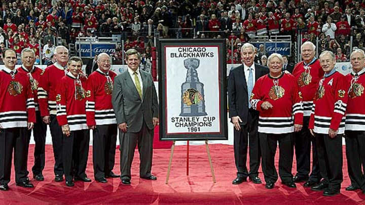 Blackhawks maintain link to past with class Blackhawks maintain link to past with class