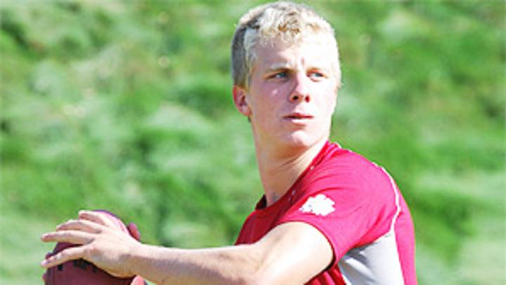 Montana's oldest son to walk on at Notre Dame as quarterback