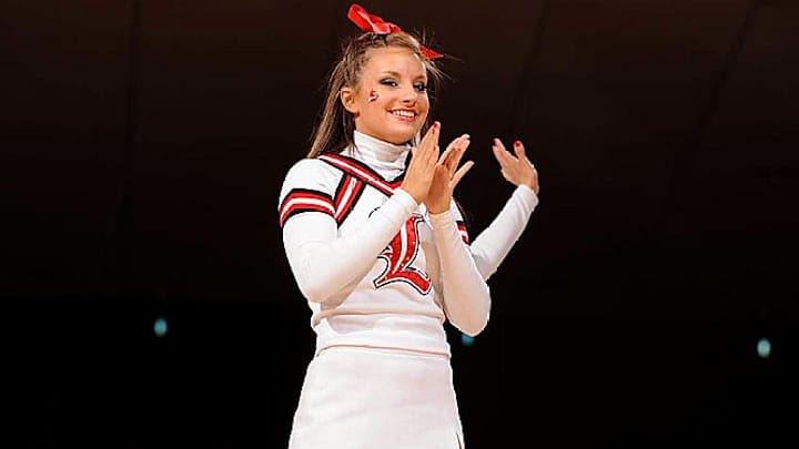 Midwest Bracket Cheerleaders