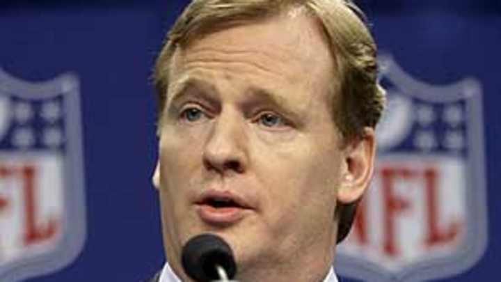 NFL closing in on deal with Comcast