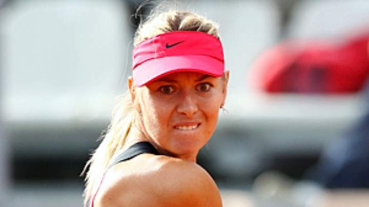 Maria Sharapova takes issue with Victoria Azarenka's latest withdrawal