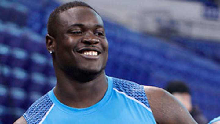 Big men show unheard of speed in defensive line workouts