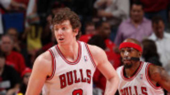 Report: Boston Celtics to make "strong offer" for Chicago Bulls' Omer Asik
