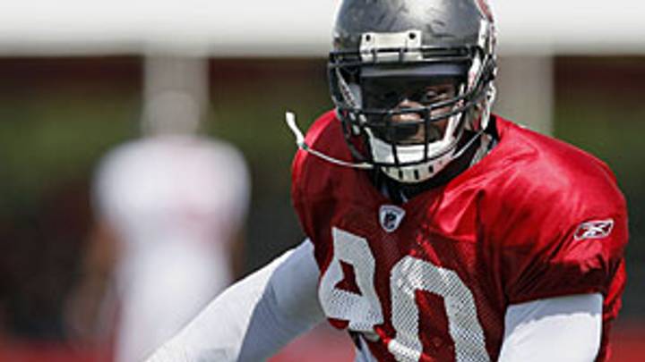 Eight in the Box: Gaines Adams among '09 IDP Breakout Stars Eight in the Box: Gaines Adams among '09 IDP Breakout Stars