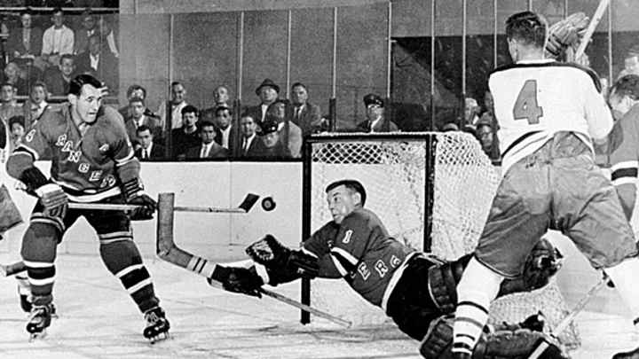 Two Minutes for Booking: Holiday gifts